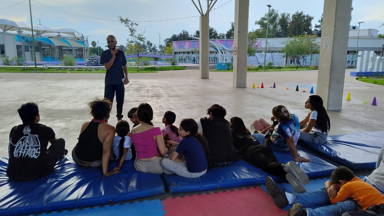 Actividad Cultural Comunitaria: Entre marionetas y recuerdos